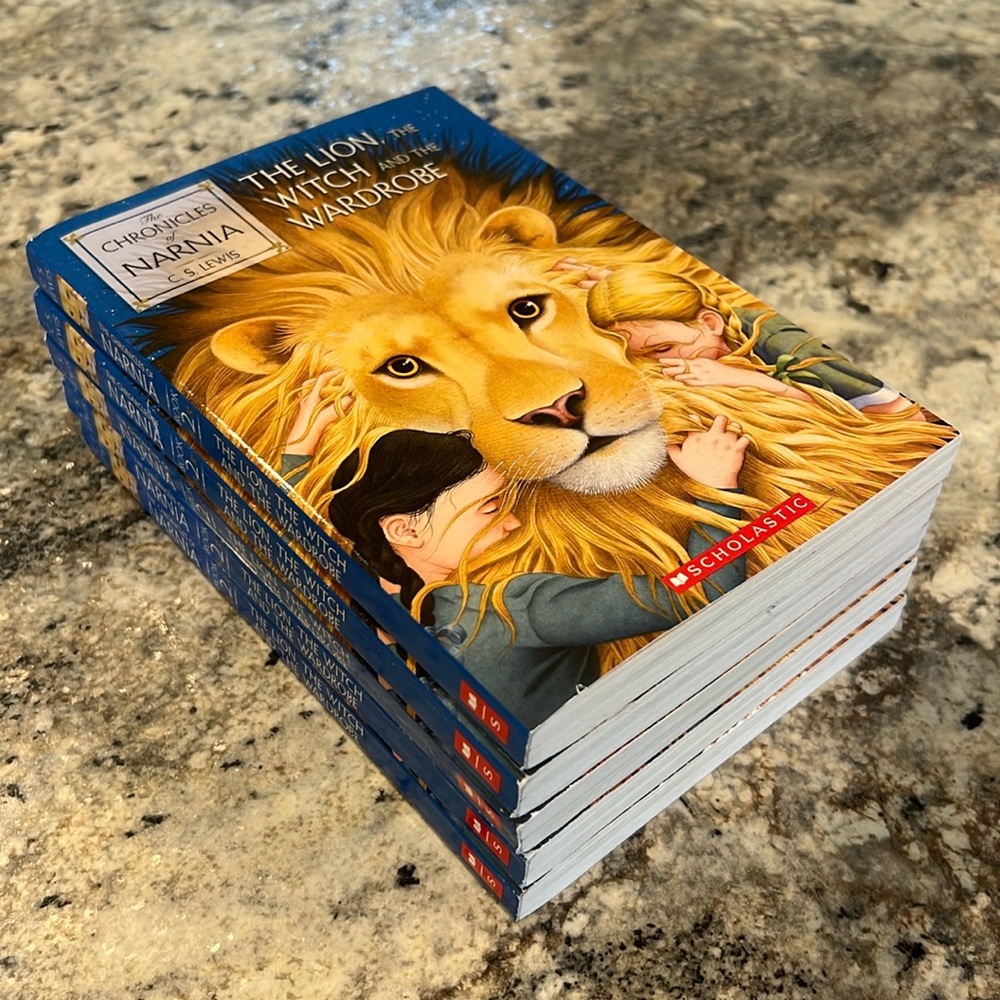 The Lion, the Witch, and the Wardrobe 5-book Classroom Set